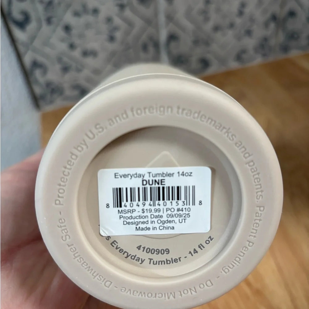 HydroJug Everyday Tumbler 14oz in DUNE - Picture 3 of 4